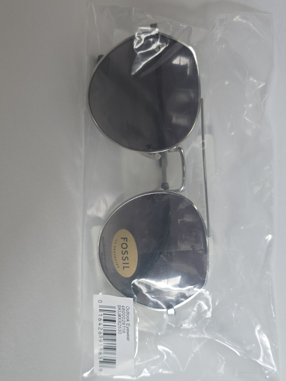 Fossil Silver Aviator Sunglasses with Dark Lenses